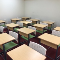 4/11【久米川教室】2年生は2クラス制になります